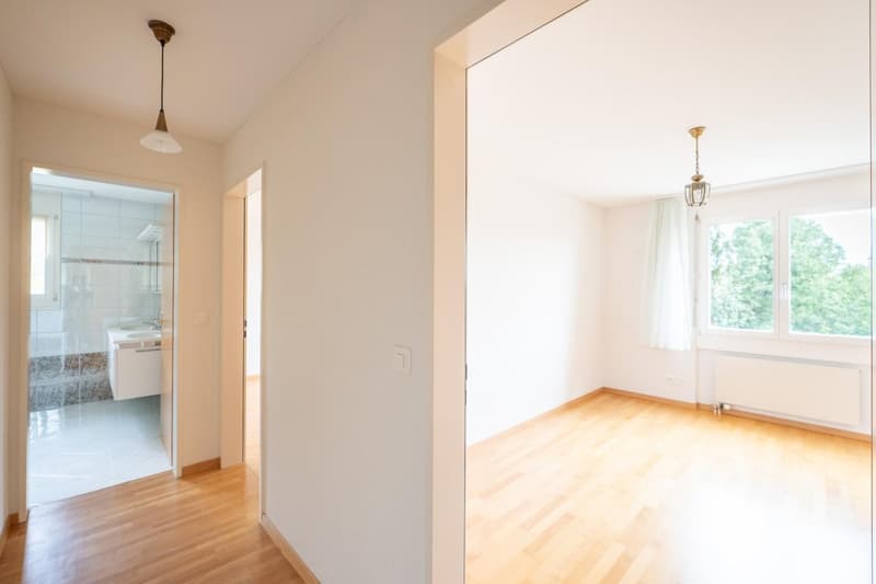 Badezimmer und Schlafzimmer