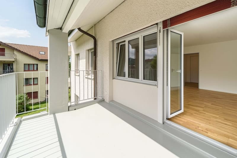 Flawil_Oberstr4_OG22_Balkon2.jpg