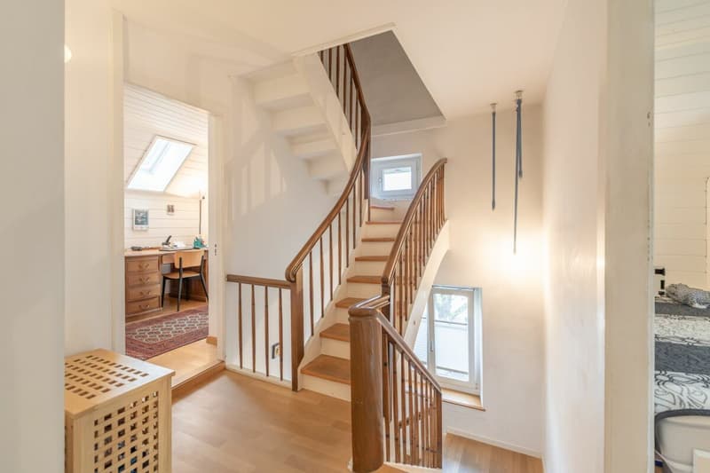 7.5-Zi-Einfamilienhaus mit Einliegerwohnung und Garten (9)