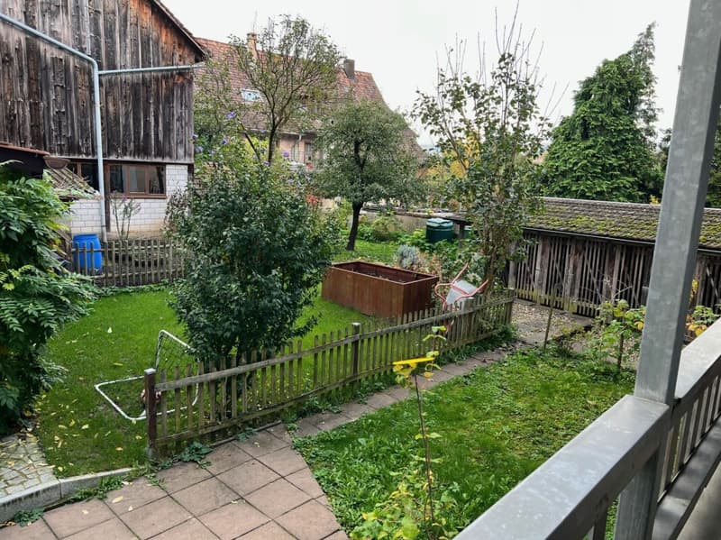 Gemütliche 4.5-Zimmer-Wohnung mit Balkon in Hallau (1)