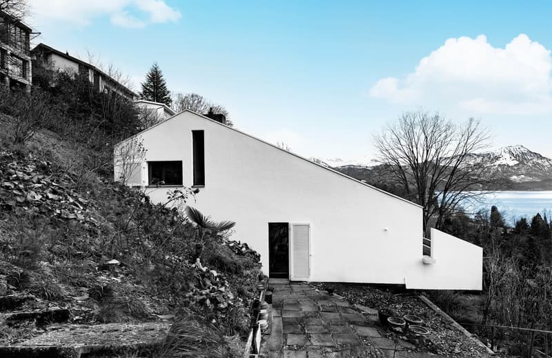 Architektenhaus an ruhiger Lage mit wunderschönem Blick auf See und Berge (1)
