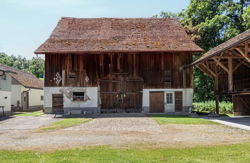 «RESERVIERT» - Aussergewöhnliches historisches Ensemble mit viel Potenzial (10)