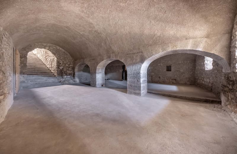 Historisches Schlossanwesen von aussergewöhnlicher Seltenheit (6)