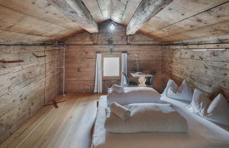 "RESERVIERT" - Hotel/Privathaus »Weisses Kreuz« – ein restauriertes Bündernhaus (5)