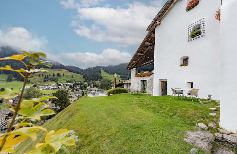 "RESERVIERT" - Hotel/Privathaus »Weisses Kreuz« – ein restauriertes Bündernhaus (6)