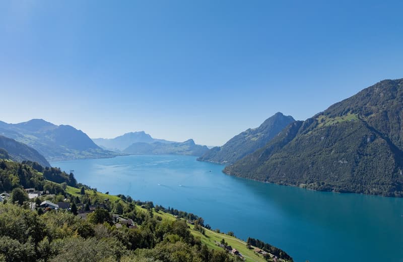 »ESSENZ« – Ein Naturhaus über dem Vierwaldstättersee (13)