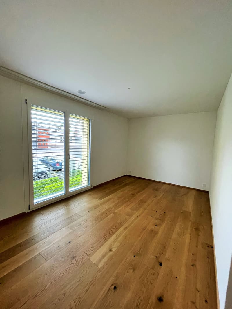 grosszügige, moderne und helle Wohnung zu vermieten (6)