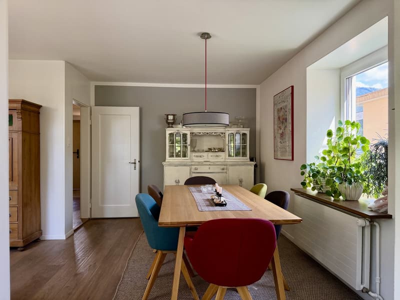 Charmantes 6.5-Zimmer-Doppeleinfamilienhaus in Grenchen (4)