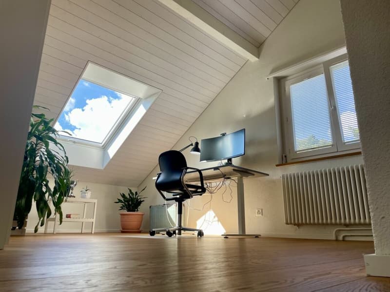 Büro / Schlafzimmer im klimatisierten DG