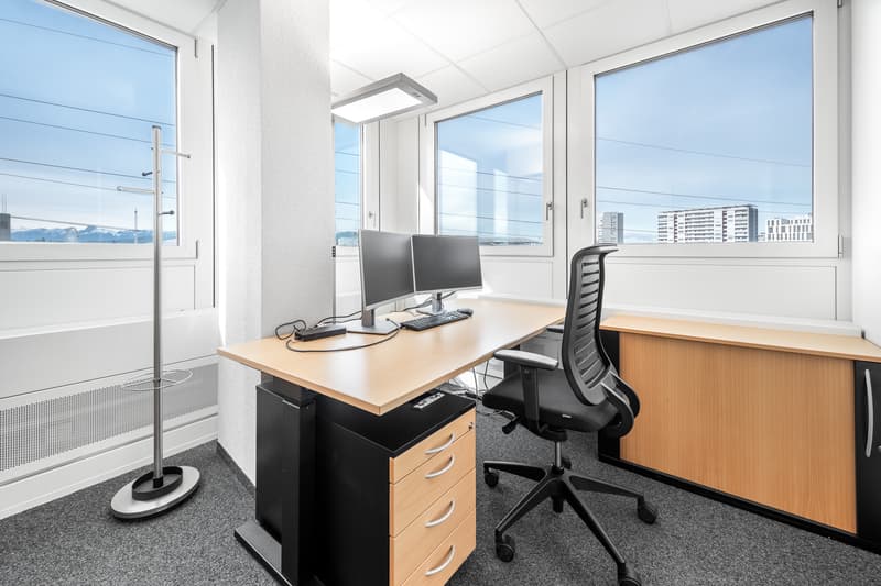 attachment:0729287d 3493 417f afea 8df2d6dd73aa:809 Bern Stauffacherstrasse145 Buero OG5 117m2 Foto 02