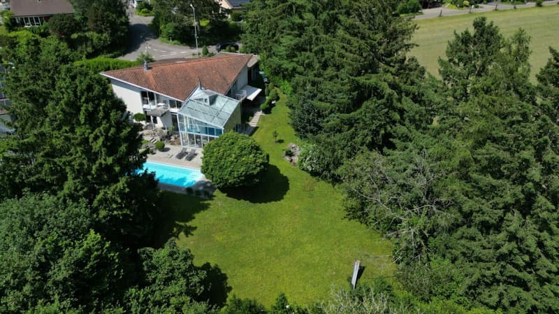 Villa représentative dans un excellent emplacement dans la région de Solothurn (7)