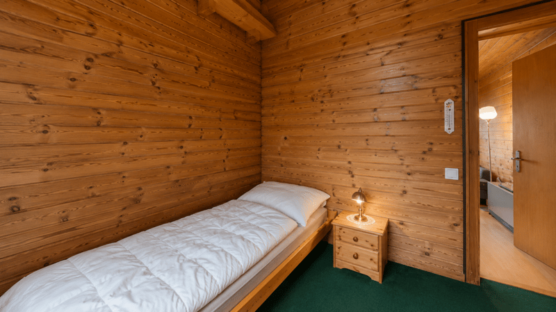 Idyllisches Chalet mit grossem Grundstück an absoluter Ruhelage in Magglingen (7)