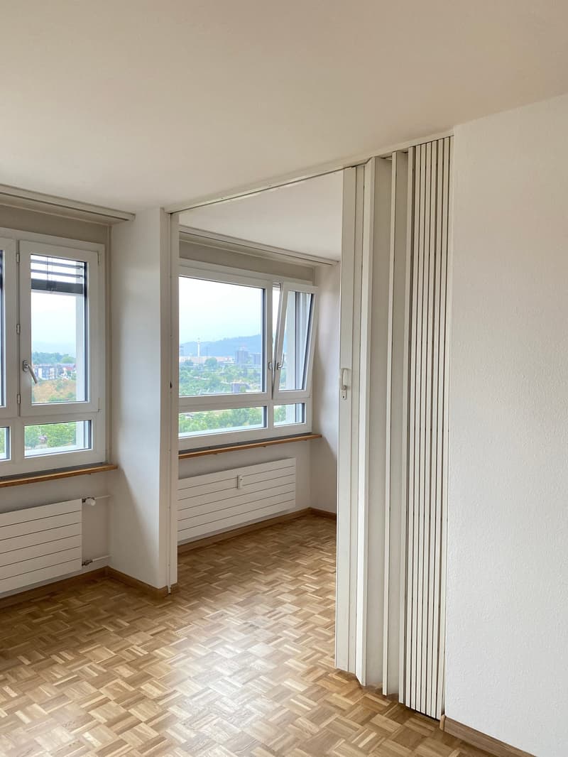 3.5-Zimmerwohnung mit grossem Balkon und Fernsicht (4)