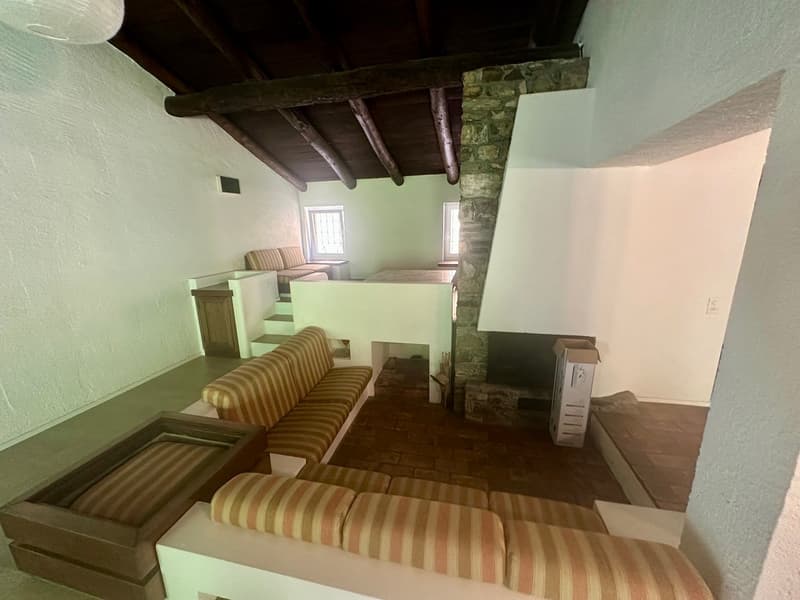 AFFITTASI – SEROCCA D’AGNO  Prestigiosa casa di charme con giardino privato (5)