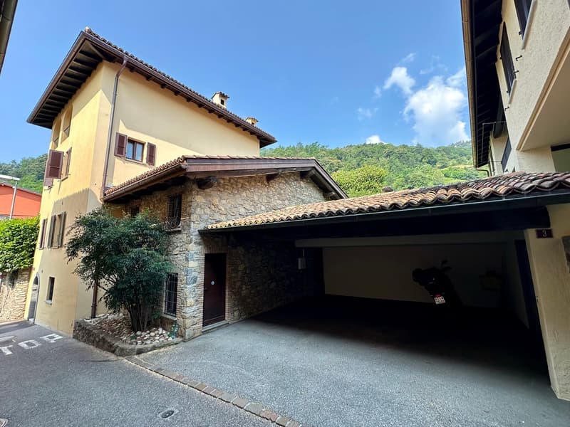 AFFITTASI – SEROCCA D’AGNO  Prestigiosa casa di charme con giardino privato (2)