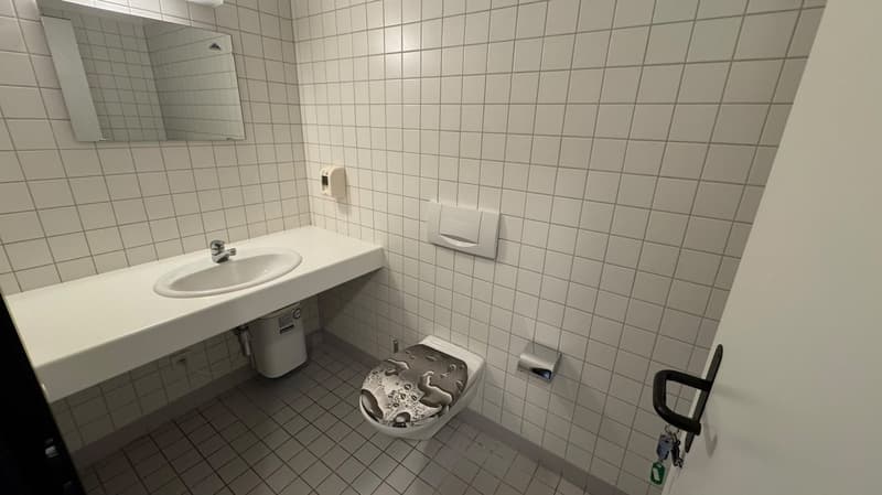 Ufficio di 130 m² nel complesso Piazzale alla Valle – Mendrisio centro - Disponibile subito (8)