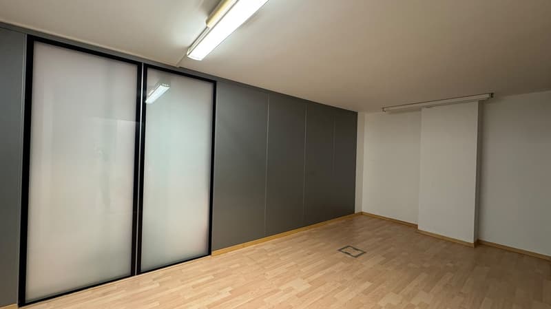 Ufficio di 130 m² nel complesso Piazzale alla Valle – Mendrisio centro - Disponibile subito (5)
