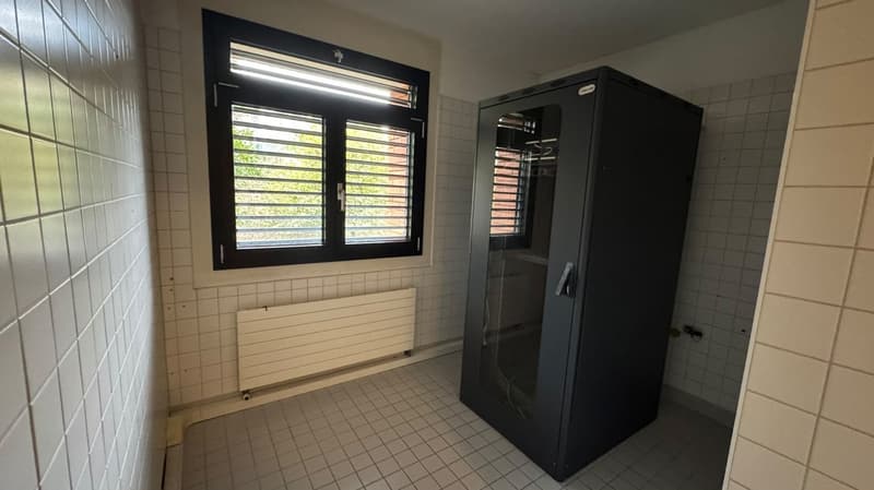 Ufficio di 130 m² nel complesso Piazzale alla Valle – Mendrisio centro - Disponibile subito (7)