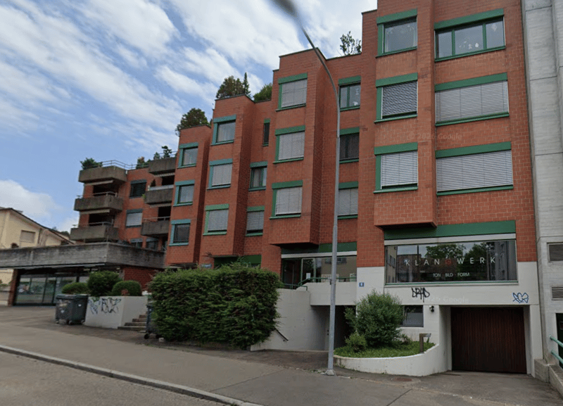 Tiefgaragenparkplatz an zentraler Lage in Zürich Höngg (1)