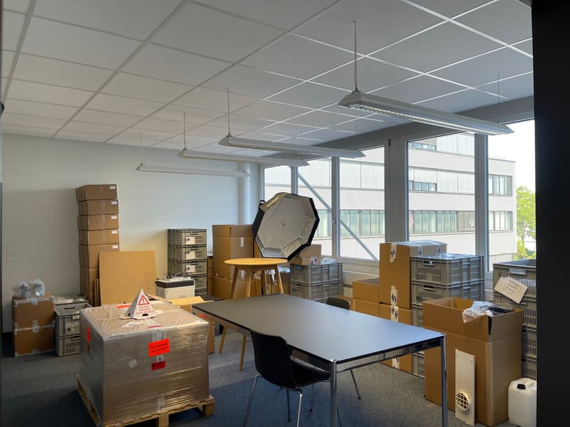 Modernes Büro im 1. Obergeschoss in Cham (2)