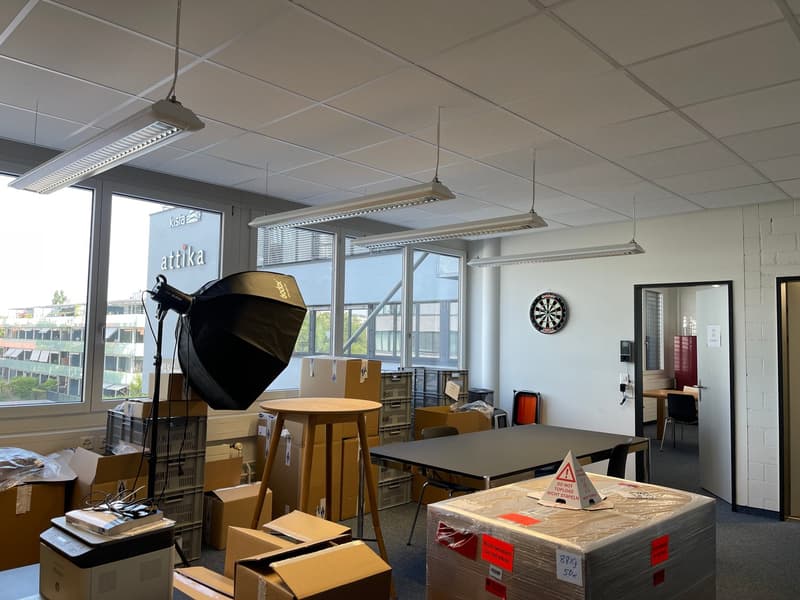 Modernes Büro im 1. Obergeschoss in Cham (3)