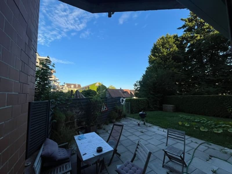 Grosszügiges Wohnen in Zürich Höngg Moderne 5.5 Zimmer Wohnung mit Garten (6)