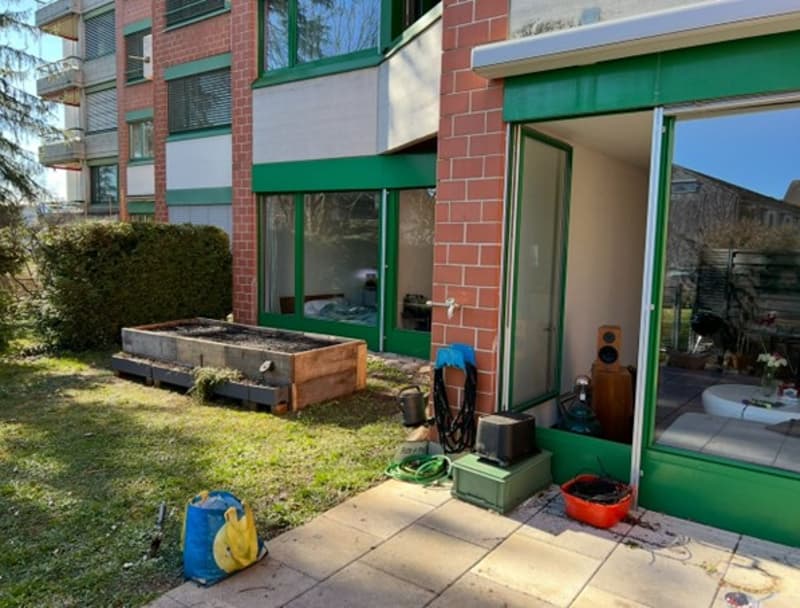 Grosszügiges Wohnen in Zürich Höngg Moderne 5.5 Zimmer Wohnung mit Garten (5)