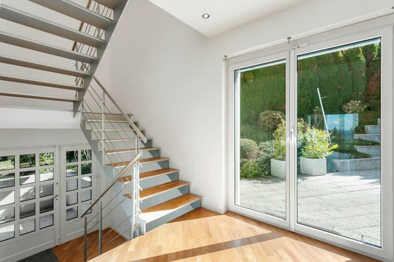 Villa con vista mozzafiato sul lago e piscina all'aperto (21)