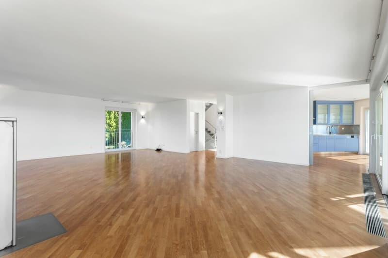 Villa con vista mozzafiato sul lago e piscina all'aperto (10)