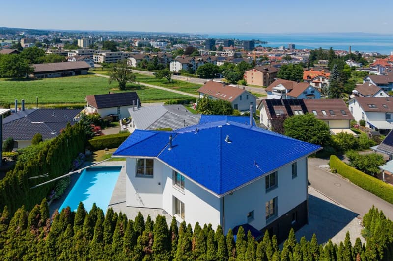 Villa mit traumhafter Seesicht und Aussenpool (28)