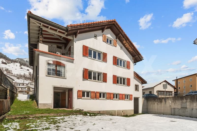 Zweifamilienhaus mit Geschichte & Potenzial in Rabius (11)