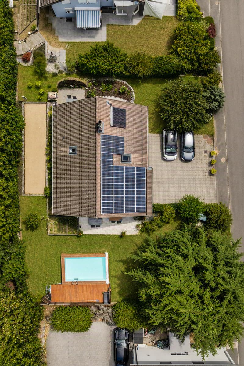 Maison familiale avec jardin dans un cadre paisible et verdoyant (2)