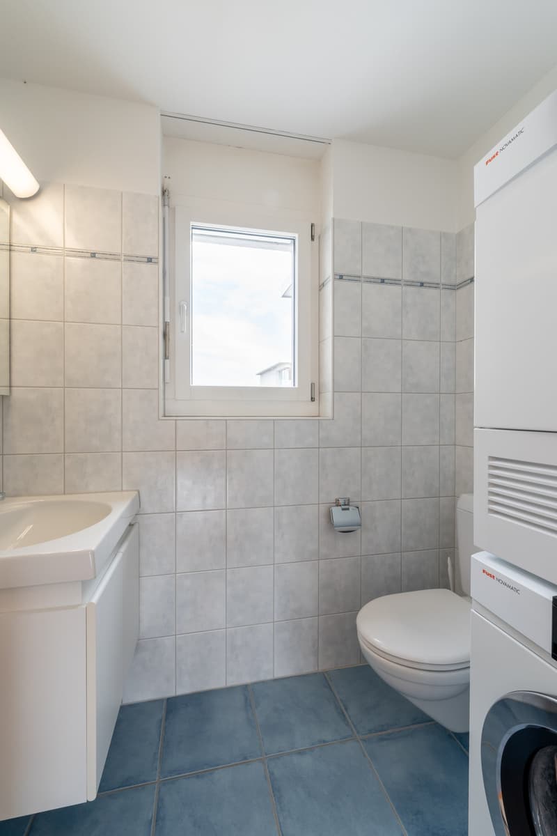 Charmante 3.5-Zimmer-Attikawohnung im 4. OG in Suhr (9)