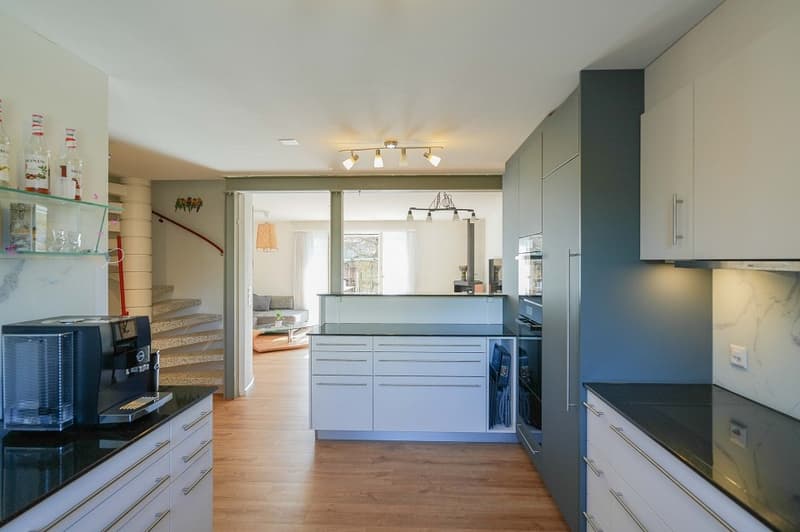 Mitten im Zentrum - und doch so ruhig: 5.5 Zimmer-Eck-Einfamilienhaus (5)