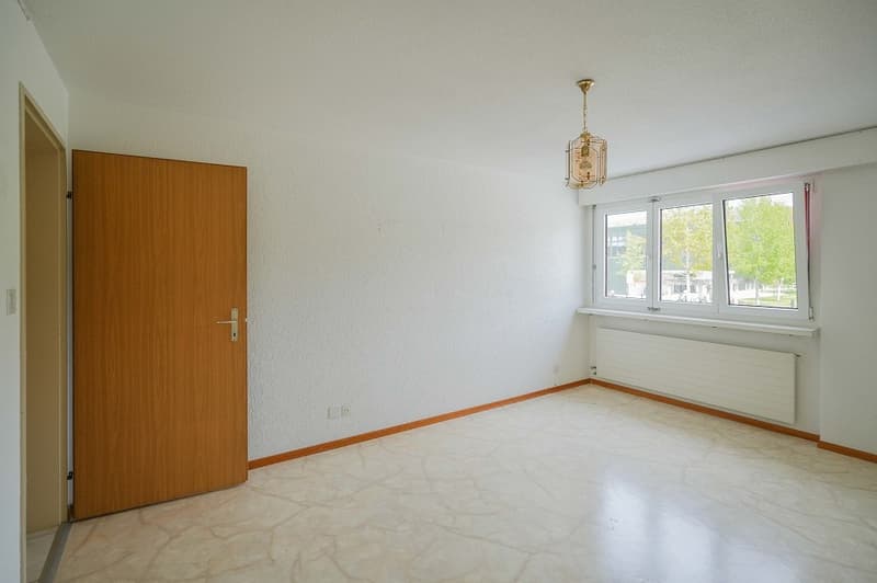 Hell, freundlich und ideal zentral: 3.5 Zimmer-Wohnung nahe Einkauf und Naherholung (9)