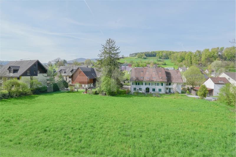 3033 m² Bauland für rund 20 Wohnungen im Dorfzentrum von Ueken zu verkaufen (1)