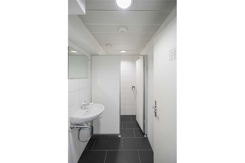 An bester Passantenlage: Laden, Praxis, Galerie, Beratung - oder was ist Ihre Idee? (13)
