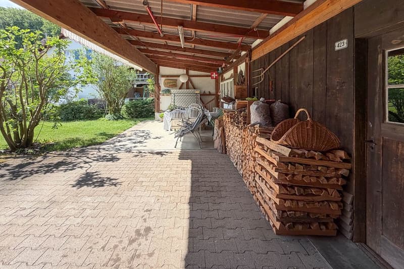 Einfamilienhaus mit Einliegerwohnung und grosser Gartenanlage (11)