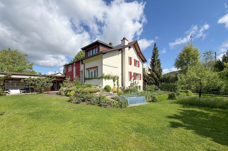 Einfamilienhaus mit Einliegerwohnung und grosser Gartenanlage (2)