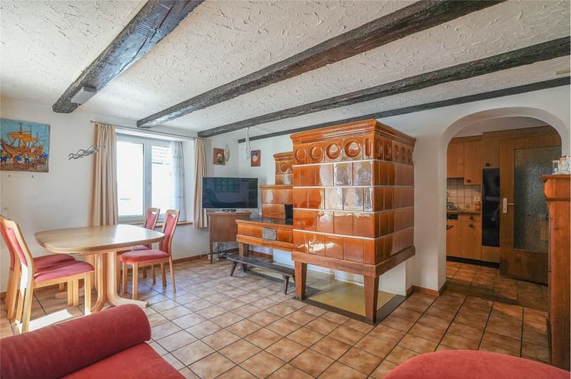 Nie mehr Platzprobleme! Gemütliches Wohnhaus mit riesigem Ökonomieteil (3)