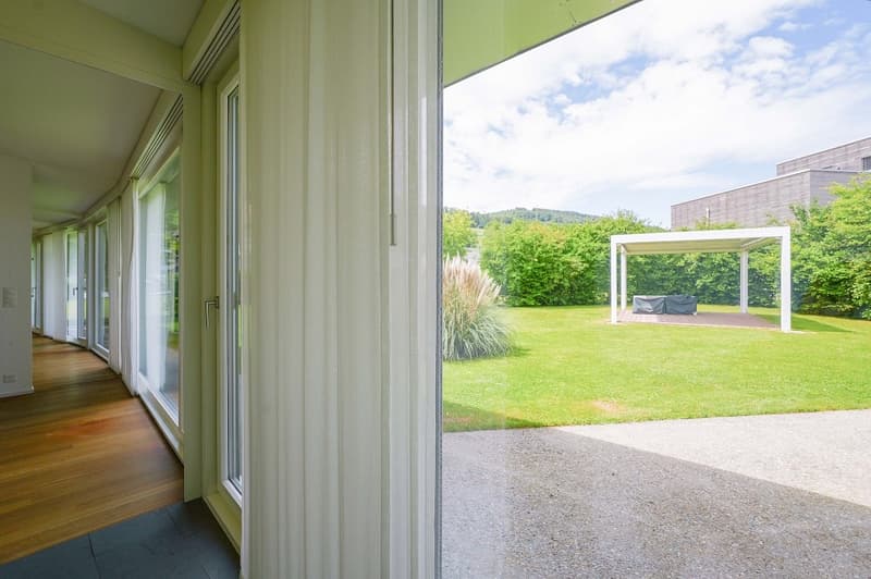 Wohlfühloase am Rhein: Grosszügiger Bungalow für Geniesser (7)