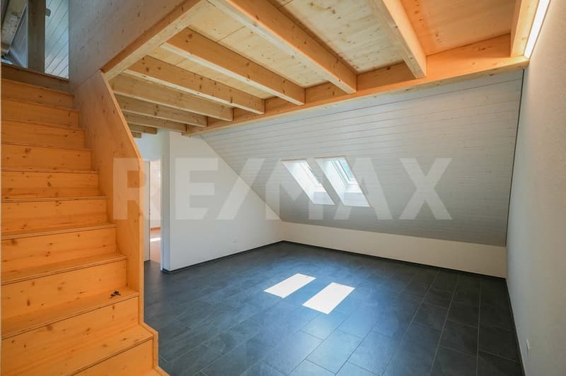 Neuwertige 3.5 Zimmer-Dachwohnung mit zusätzlichem Galeriezimmer (5)