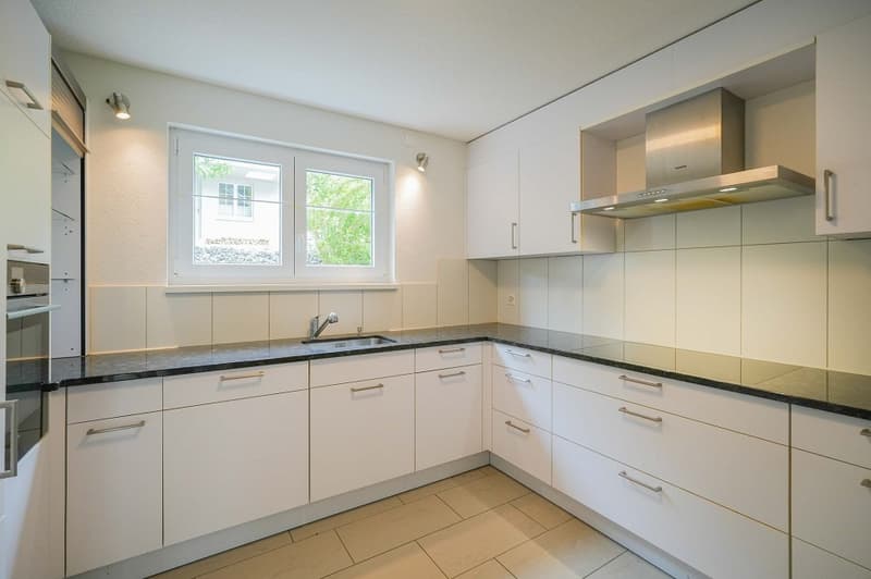 Grosszügiges 7.5 Zimmer-Einfamilienhaus am Bauzonenrand (6)