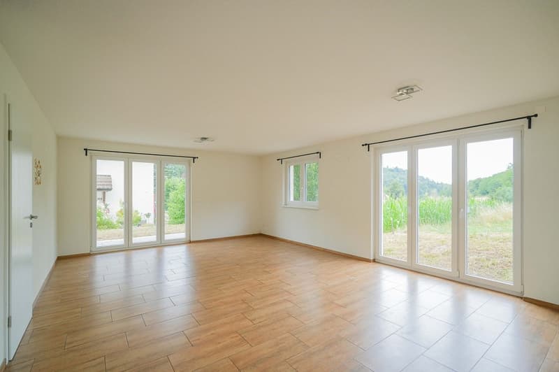 Grosszügiges 7.5 Zimmer-Einfamilienhaus am Bauzonenrand (5)
