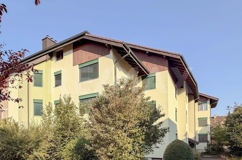Top zentrale Lage: 3.5 Zimmer-Wohnung im 2. OG (2)