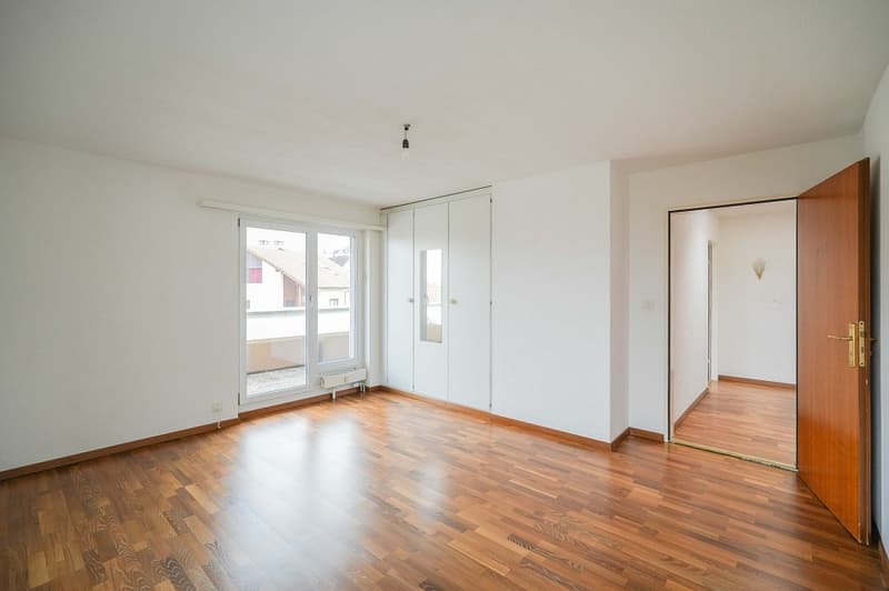 Grosszügige 5.5 Zimmer-Attikawohnung an sonniger, zentraler Lage (9)