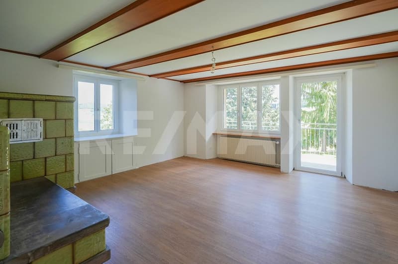 Grosszügiges 7 Zimmer-Haus mit herrlicher Aus- und Weitsicht (2)