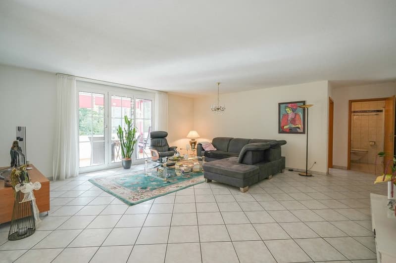 Gepflegte 4.5 Zimmer-Wohnung mitten im Dorf (10)