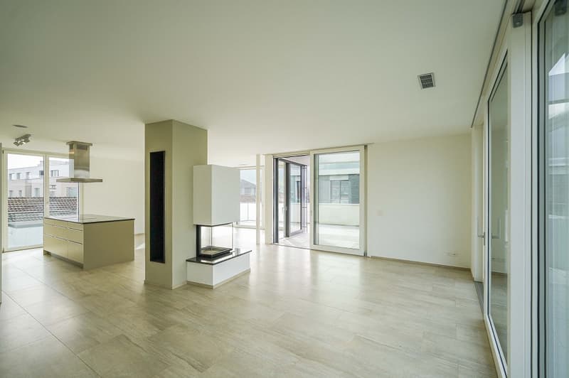 Wohngenuss der Extraklasse! Exklusive 4.5 Zimmer-Attikawohnung mit direktem Lift in Wohnung (13)