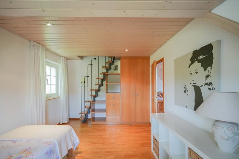 Repräsentative 7.5 Zimmer-Landhaus-Villa an bester Lage (12)